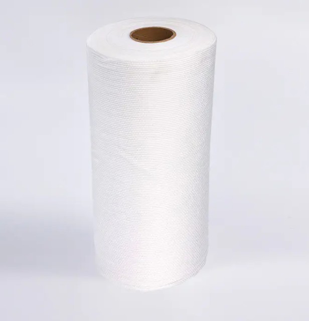 Anong mga kadahilanan ang nakakaapekto sa lambot ng mga hindi pinagtagpi na tela, at paano dapat kontrolin ang mga salik na ito?